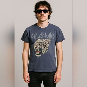 Def Leppard Leopard Graphic Band Tee S Thrashed Indie Sleaze Grunge Paint Splatt
